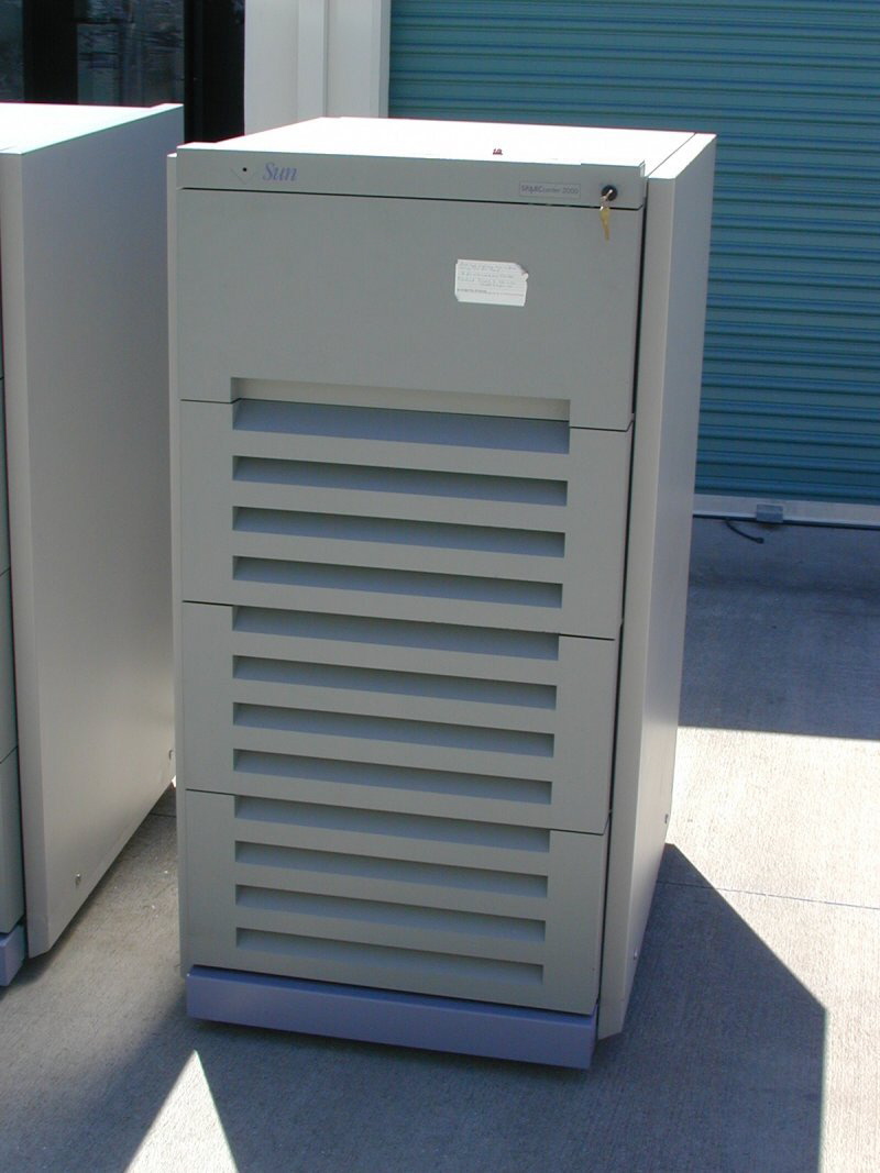 db_Sun2000-Front-Closed-800x6001