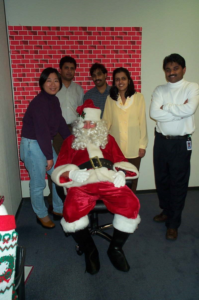 db_cashedge santa and group1