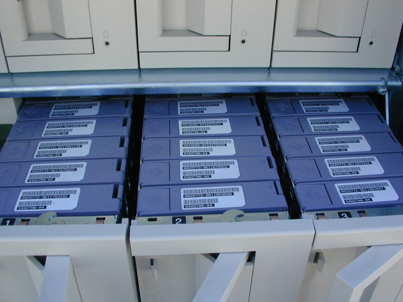 db_storage-raid-front-lower-800x600